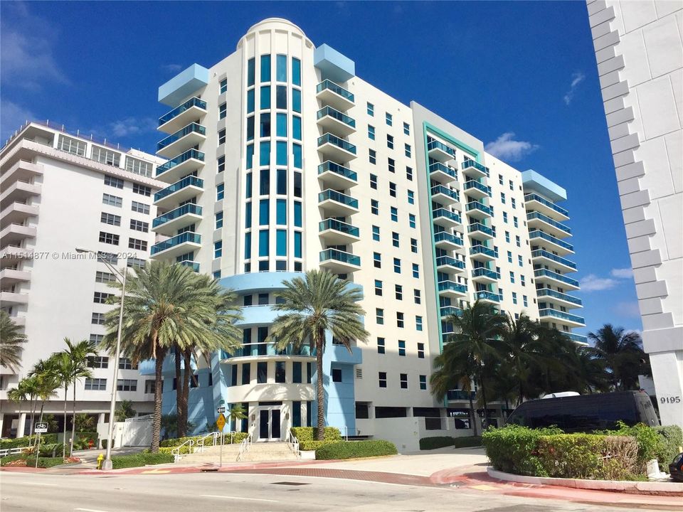 For Sale: $789,900 (2 beds, 2 baths, 1002 Square Feet)