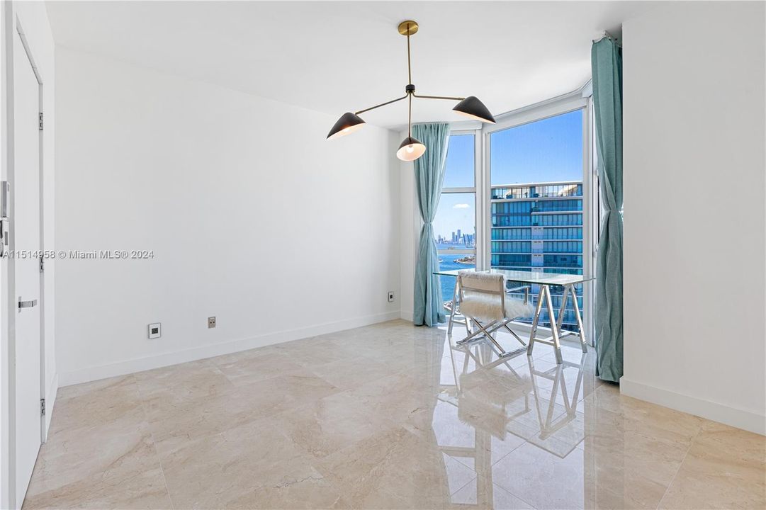 For Sale: $4,300,000 (3 beds, 2 baths, 2340 Square Feet)