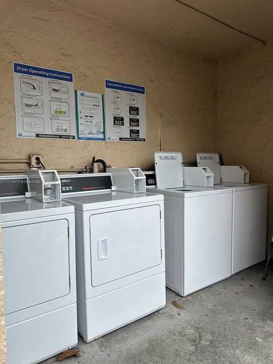 Recently Rented: $1,500 (1 beds, 1 baths, 580 Square Feet)