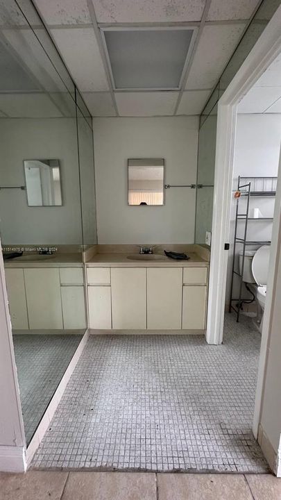 Recently Rented: $1,500 (1 beds, 1 baths, 580 Square Feet)