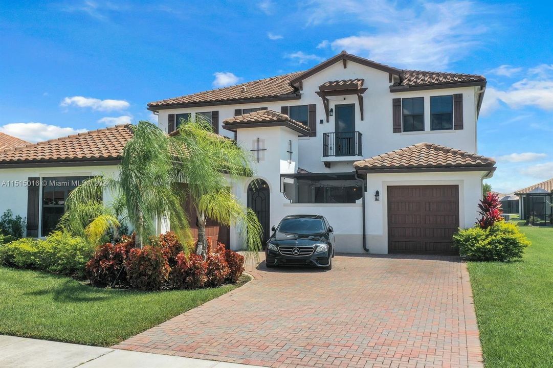 Recently Sold: $619,000 (5 beds, 4 baths, 4032 Square Feet)