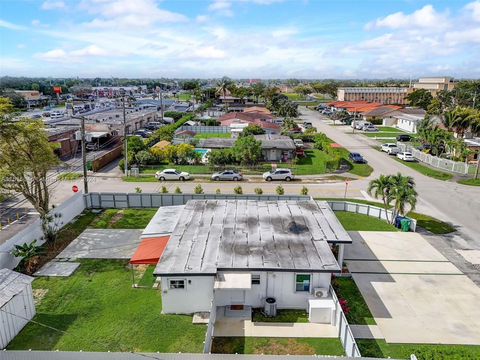 Recently Sold: $709,900 (4 beds, 3 baths, 1432 Square Feet)