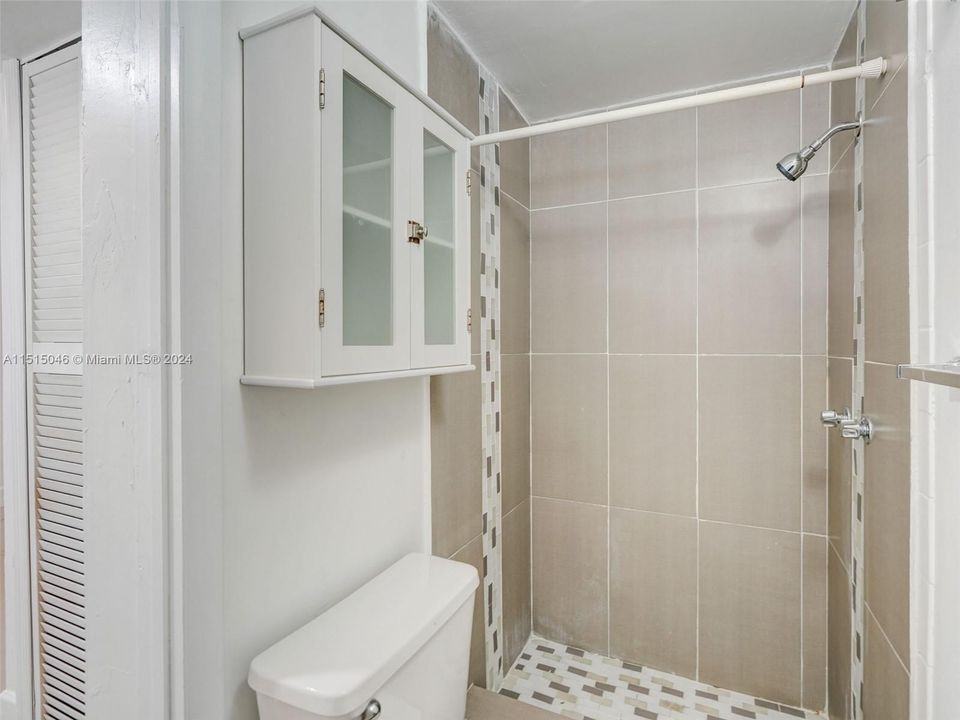 Recently Sold: $709,900 (4 beds, 3 baths, 1432 Square Feet)