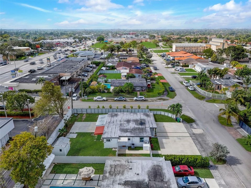 Recently Sold: $709,900 (4 beds, 3 baths, 1432 Square Feet)