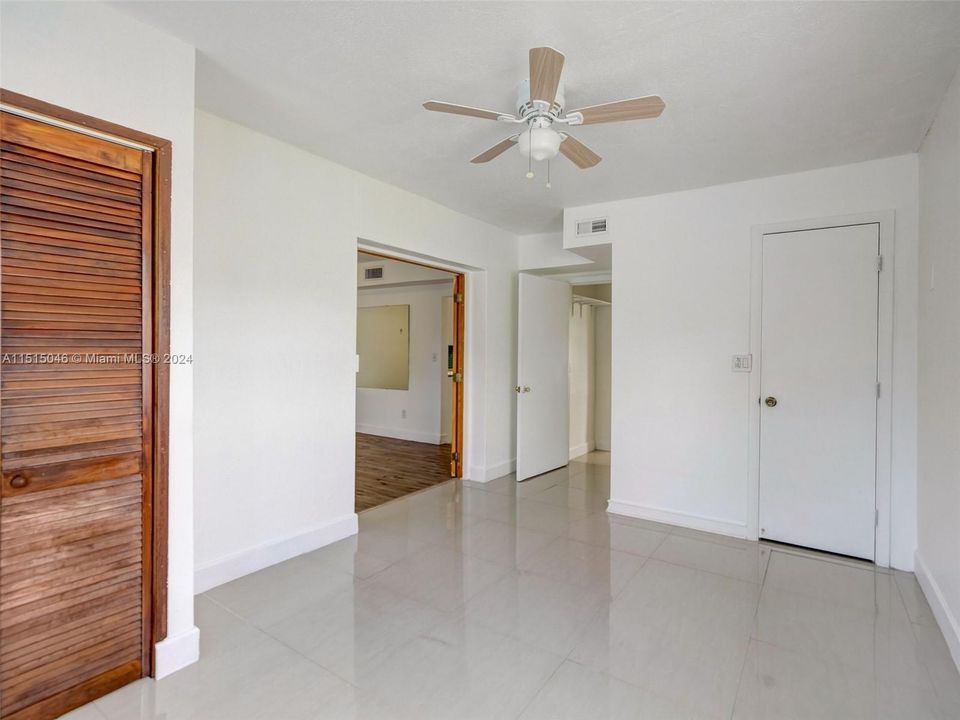 Recently Sold: $709,900 (4 beds, 3 baths, 1432 Square Feet)