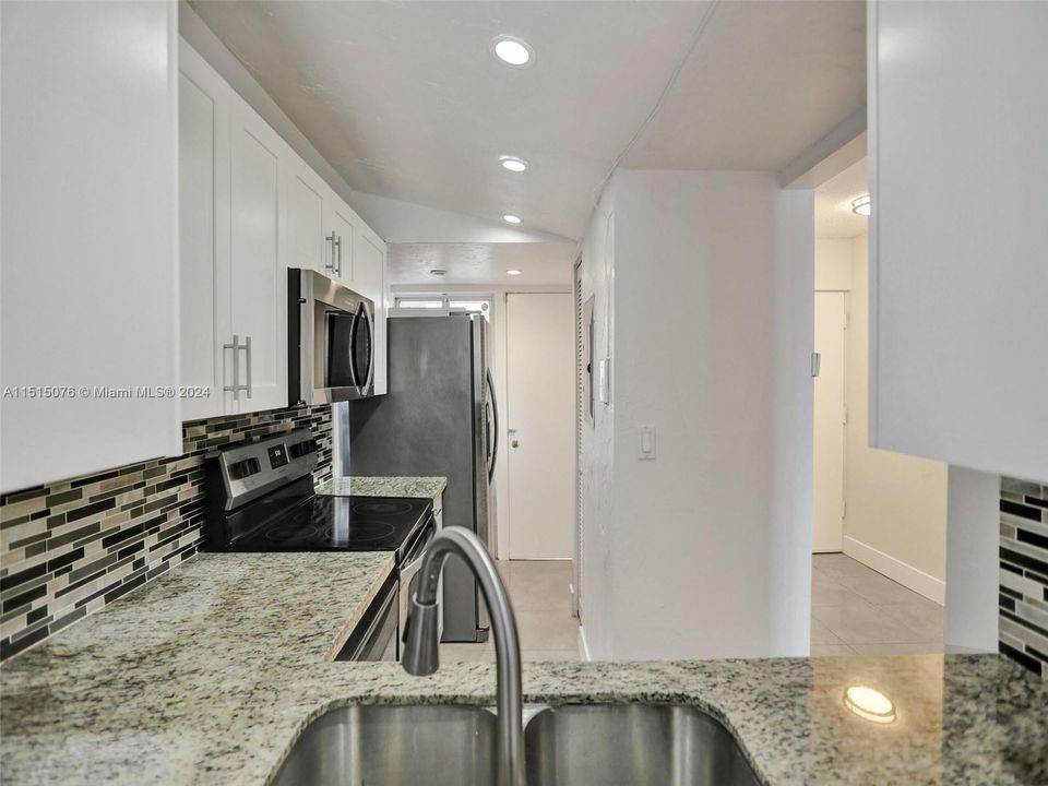 Recently Rented: $2,500 (2 beds, 2 baths, 1113 Square Feet)