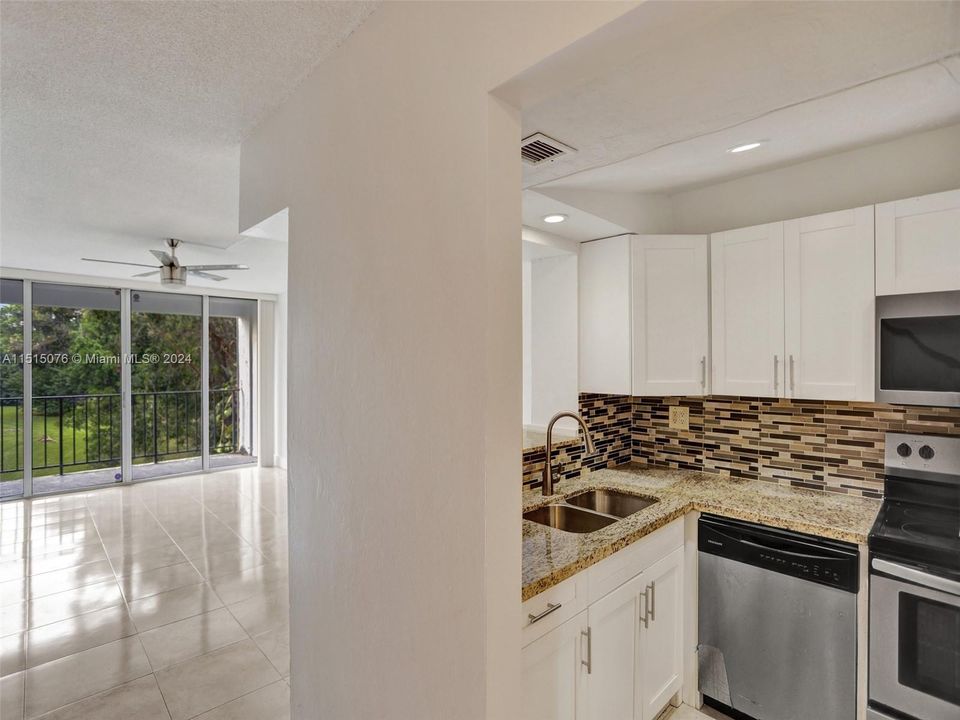 Recently Rented: $2,500 (2 beds, 2 baths, 1113 Square Feet)