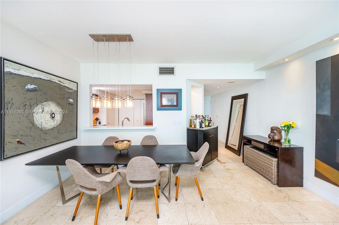 For Sale: $1,195,000 (1 beds, 1 baths, 1135 Square Feet)