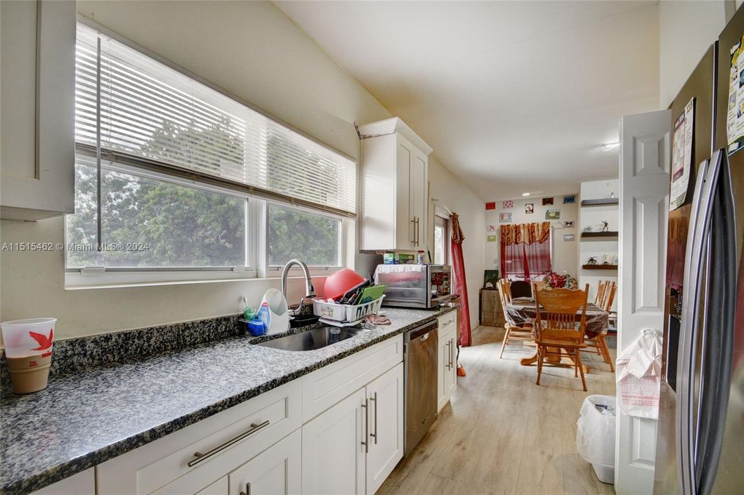 Recently Sold: $1,399,900 (0 beds, 0 baths, 3500 Square Feet)