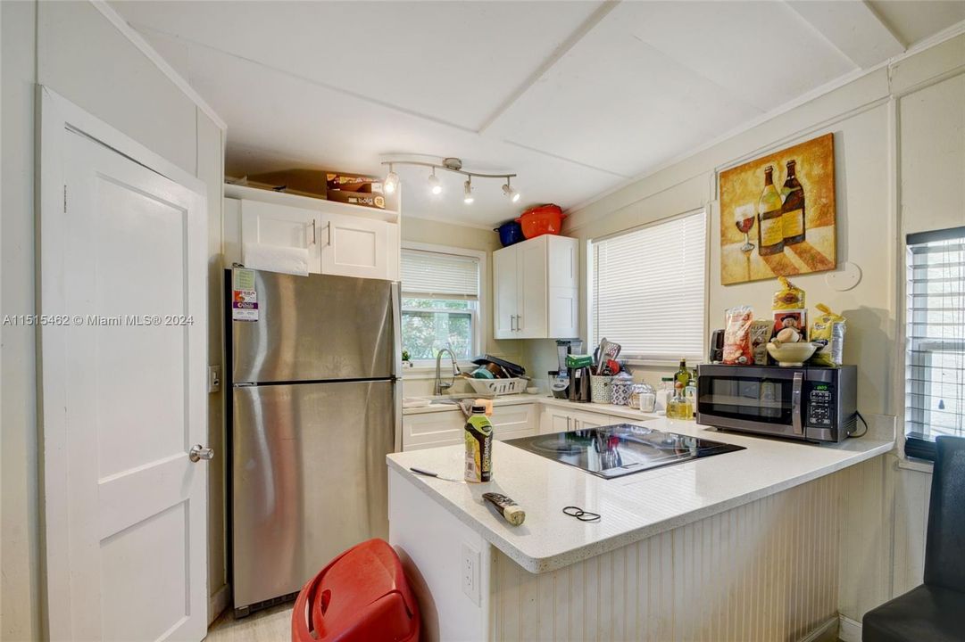 Recently Sold: $1,399,900 (0 beds, 0 baths, 3500 Square Feet)