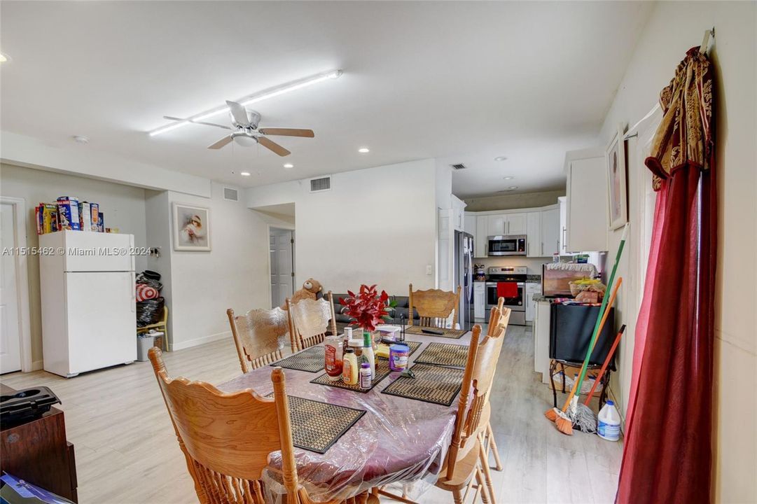 Recently Sold: $1,399,900 (0 beds, 0 baths, 3500 Square Feet)