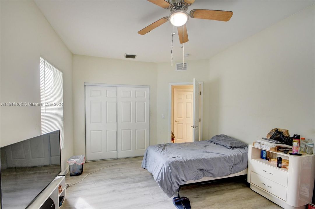 Recently Sold: $1,399,900 (0 beds, 0 baths, 3500 Square Feet)