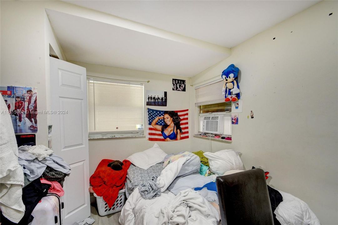 Recently Sold: $1,399,900 (0 beds, 0 baths, 3500 Square Feet)