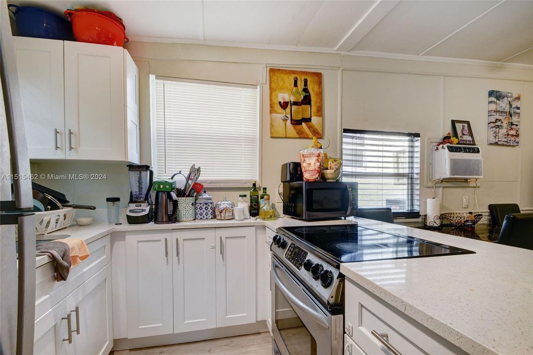 Recently Sold: $1,399,900 (0 beds, 0 baths, 3500 Square Feet)