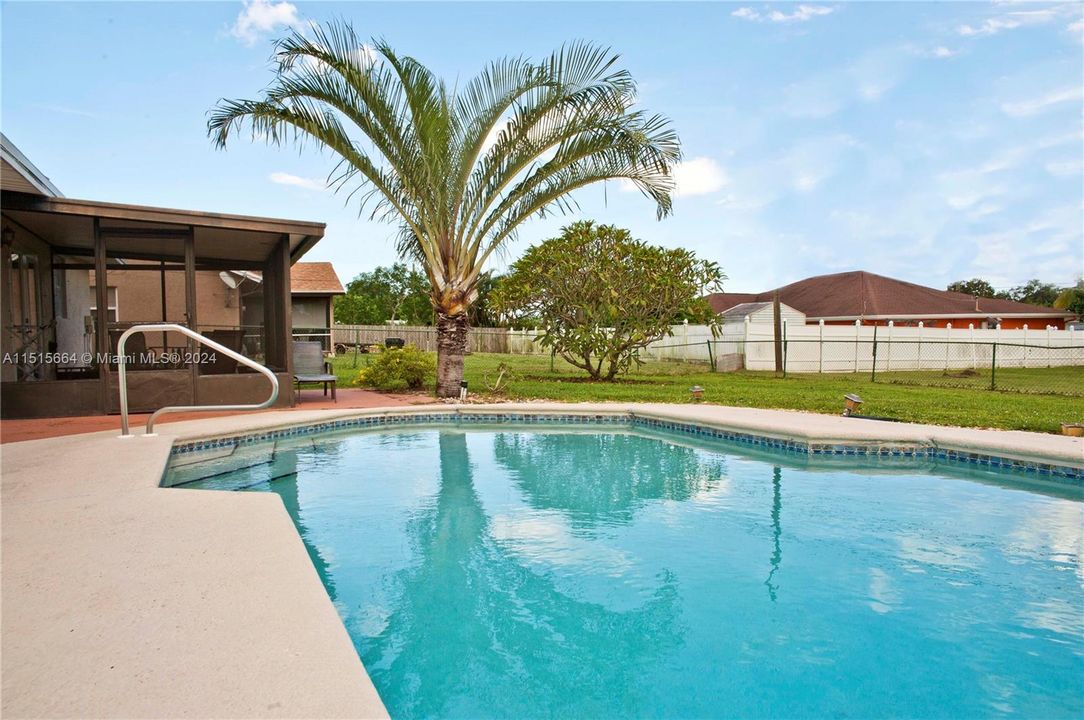 Outdoors Swimming Pool