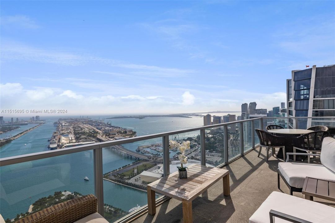 For Sale: $4,790,000 (3 beds, 4 baths, 3831 Square Feet)