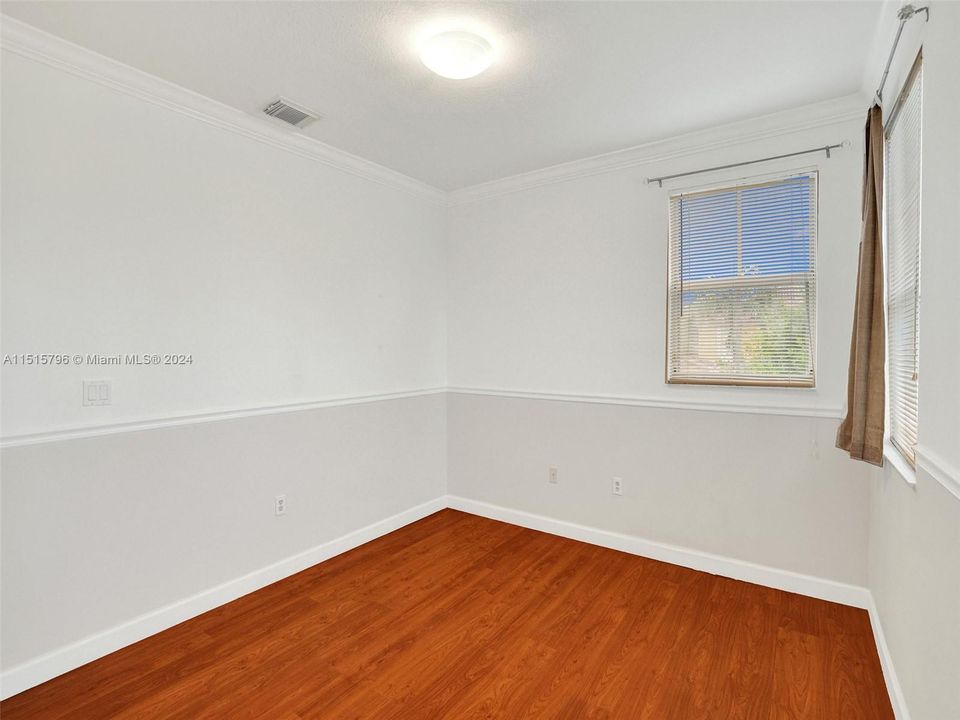 最近售出: $680,000 (4 贝兹, 3 浴室, 2306 平方英尺)