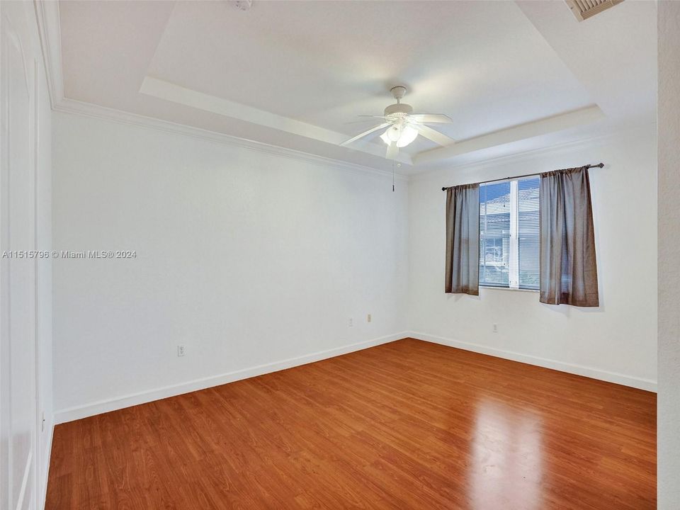 最近售出: $680,000 (4 贝兹, 3 浴室, 2306 平方英尺)