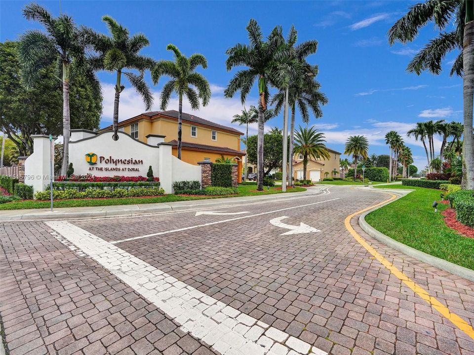 最近售出: $680,000 (4 贝兹, 3 浴室, 2306 平方英尺)