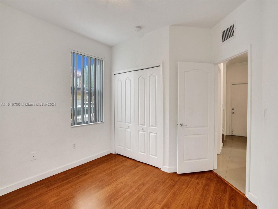 最近售出: $680,000 (4 贝兹, 3 浴室, 2306 平方英尺)