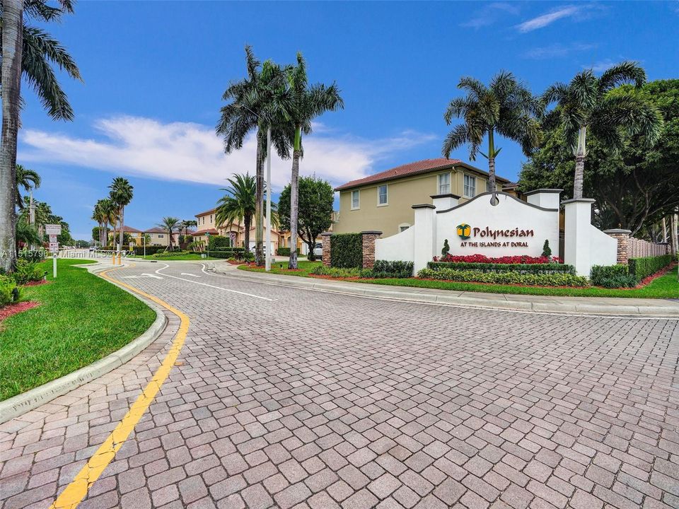 最近售出: $680,000 (4 贝兹, 3 浴室, 2306 平方英尺)