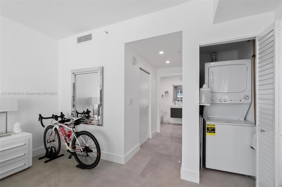 For Sale: $829,099 (2 beds, 2 baths, 1188 Square Feet)