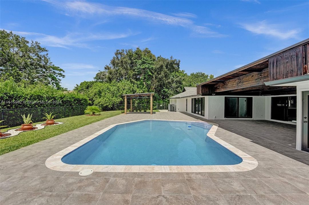 Active With Contract: $1,490,000 (3 beds, 2 baths, 2442 Square Feet)