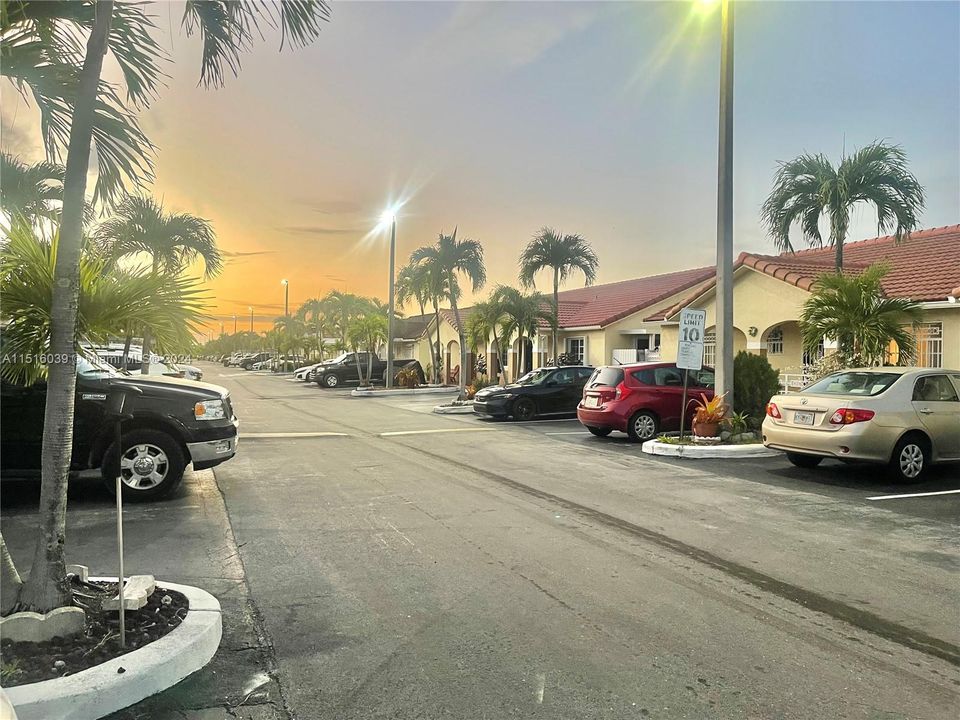 Vendido Recientemente: $330,000 (2 camas, 2 baños, 1020 Pies cuadrados)