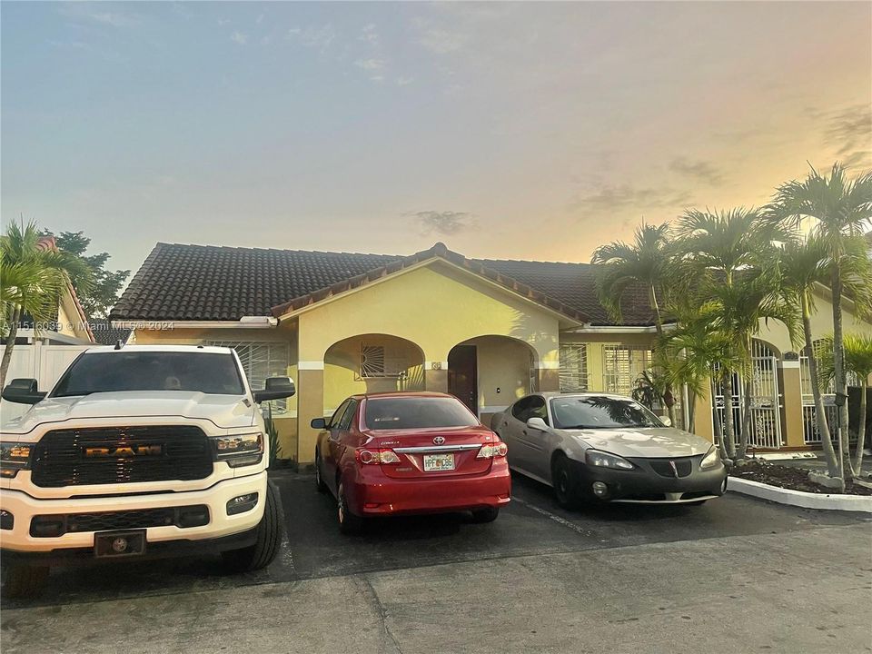 Vendido Recientemente: $330,000 (2 camas, 2 baños, 1020 Pies cuadrados)