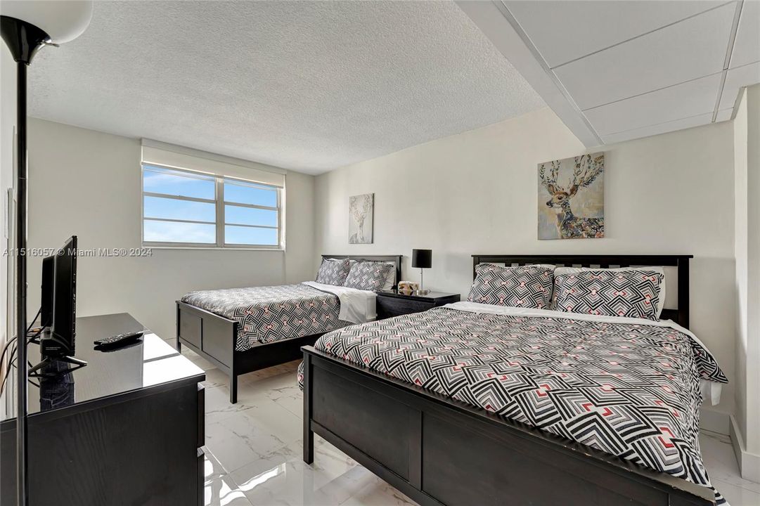 Recently Sold: $670,000 (2 beds, 2 baths, 1236 Square Feet)