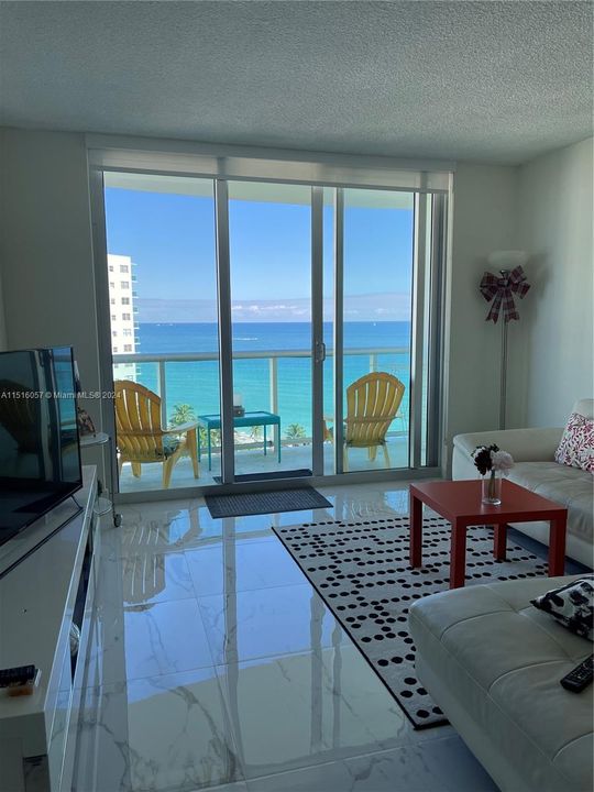 Recently Sold: $670,000 (2 beds, 2 baths, 1236 Square Feet)