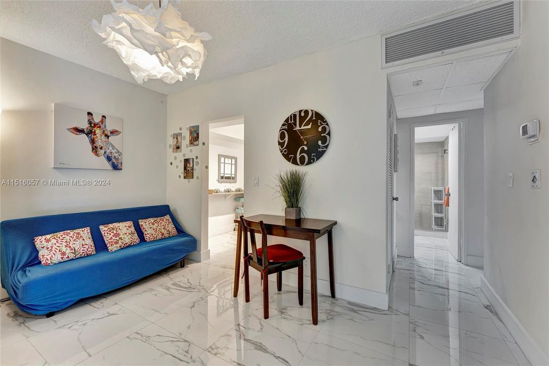 Recently Sold: $670,000 (2 beds, 2 baths, 1236 Square Feet)