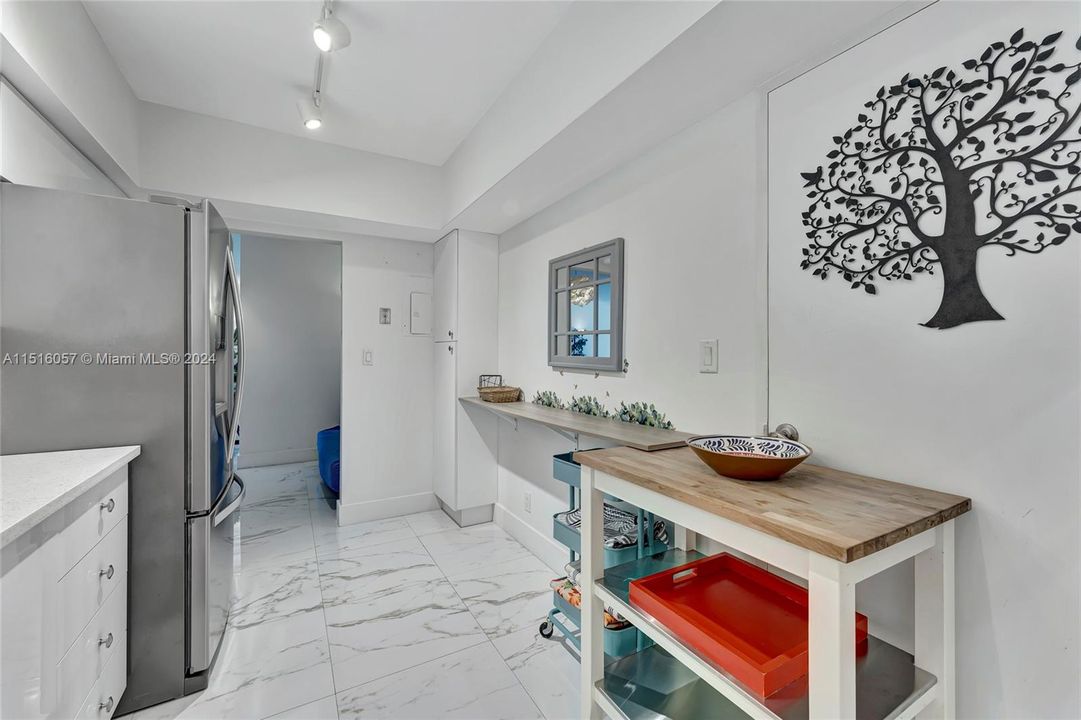 Recently Sold: $670,000 (2 beds, 2 baths, 1236 Square Feet)