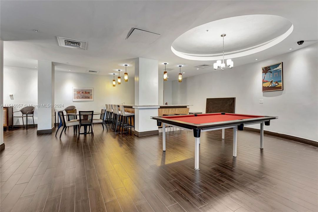 Recently Sold: $670,000 (2 beds, 2 baths, 1236 Square Feet)