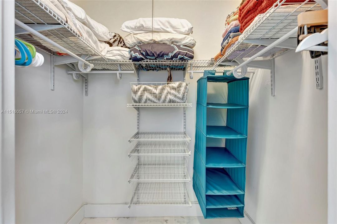 Recently Sold: $670,000 (2 beds, 2 baths, 1236 Square Feet)