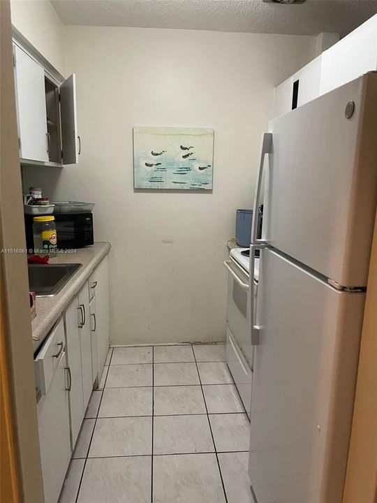 For Sale: $124,900 (1 beds, 1 baths, 625 Square Feet)