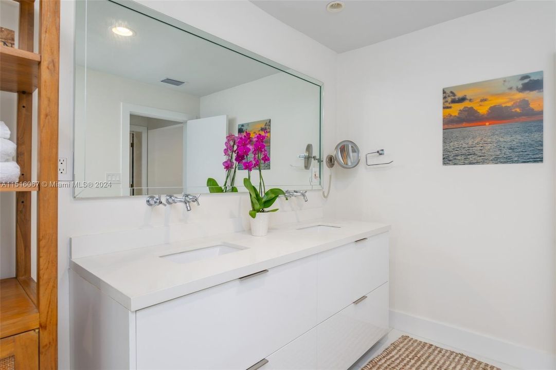 Active With Contract: $3,200,000 (4 beds, 3 baths, 2379 Square Feet)