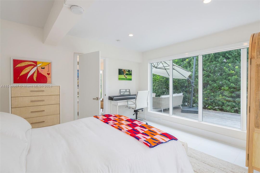 Active With Contract: $3,200,000 (4 beds, 3 baths, 2379 Square Feet)