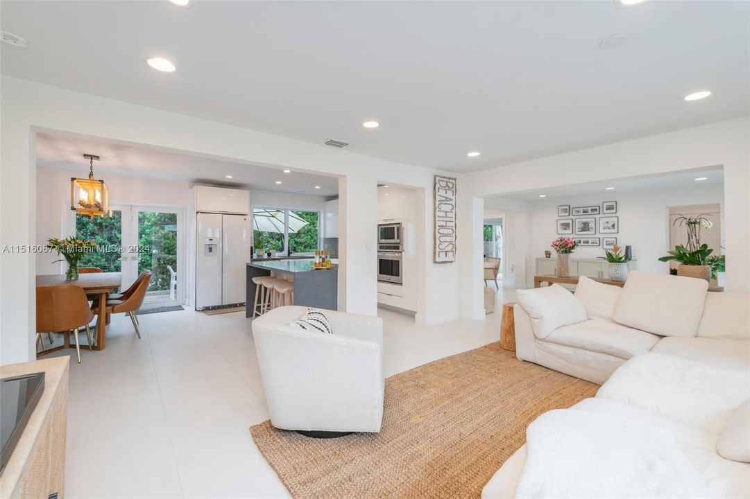 Active With Contract: $3,200,000 (4 beds, 3 baths, 2379 Square Feet)