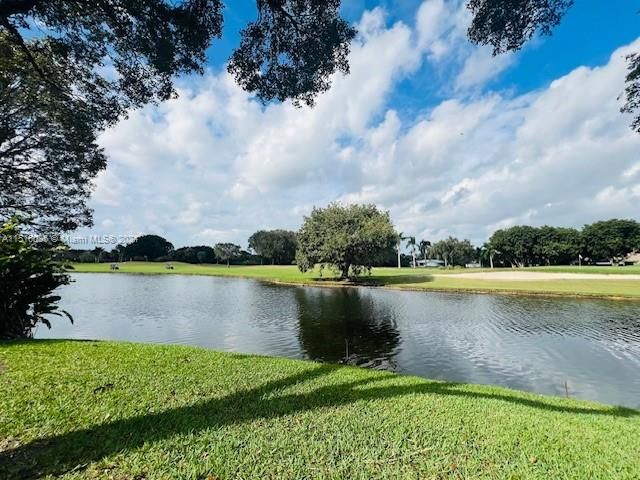 Recently Sold: $349,000 (2 beds, 2 baths, 1785 Square Feet)