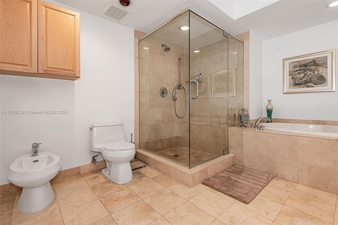 待售: $1,249,000 (2 贝兹, 2 浴室, 1782 平方英尺)