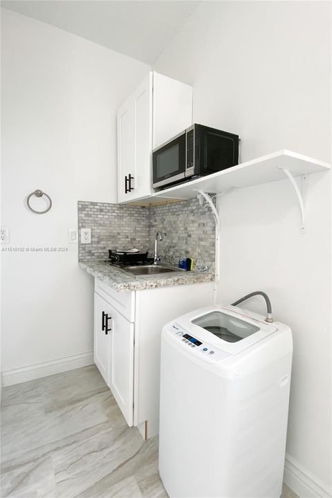 Недавно арендовано: $1,300 (0 спален, 1 ванн, 250 Квадратных фут)