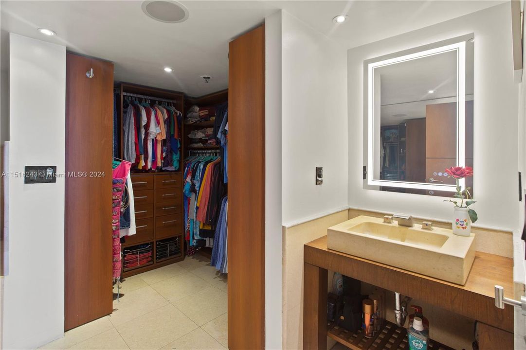 Недавно продано: $1,349,000 (3 спален, 3 ванн, 2149 Квадратных фут)