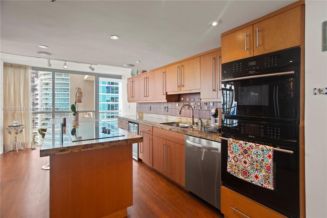 Недавно продано: $1,349,000 (3 спален, 3 ванн, 2149 Квадратных фут)