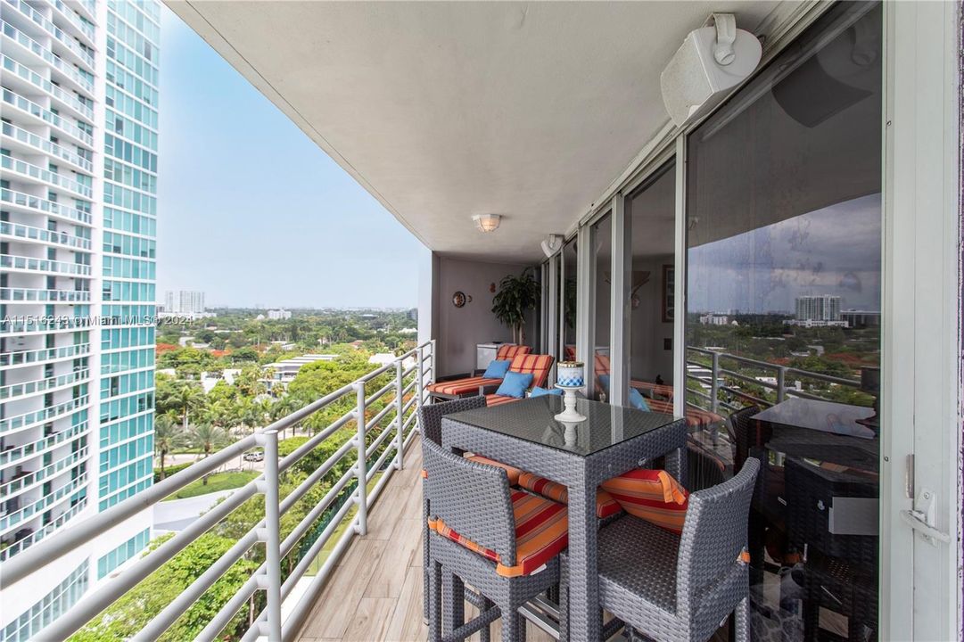 Недавно продано: $1,349,000 (3 спален, 3 ванн, 2149 Квадратных фут)