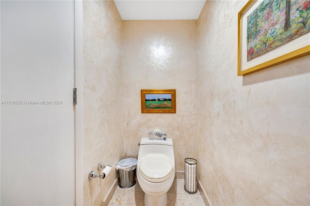 待售: $3,495,000 (1 贝兹, 2 浴室, 1660 平方英尺)