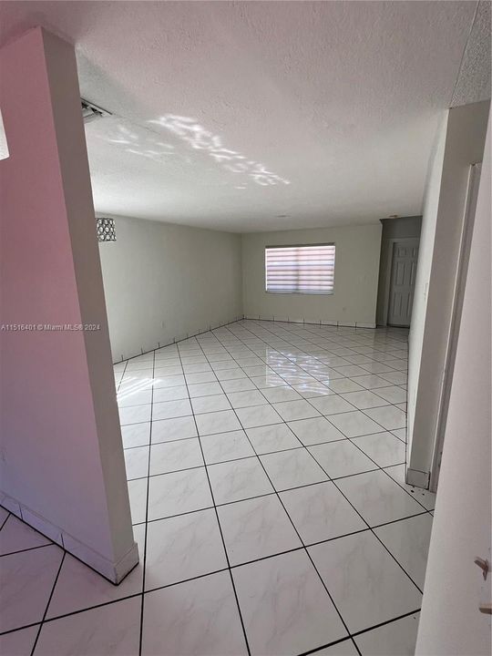 Recently Rented: $3,600 (4 beds, 2 baths, 1912 Square Feet)