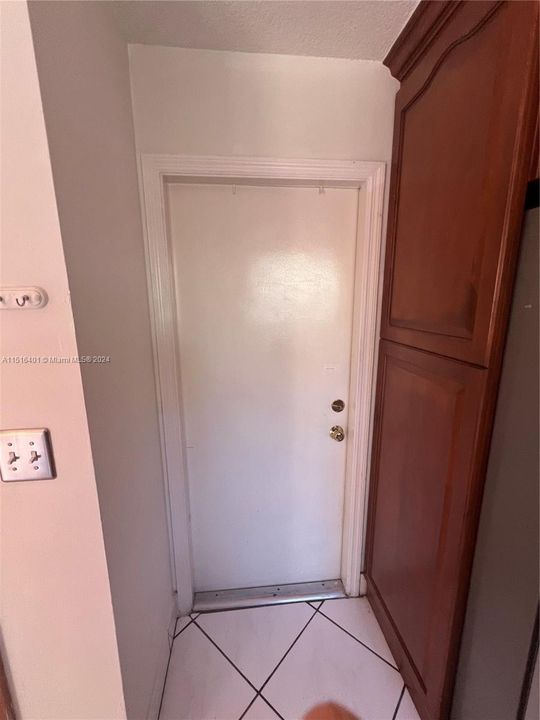 Recently Rented: $3,600 (4 beds, 2 baths, 1912 Square Feet)