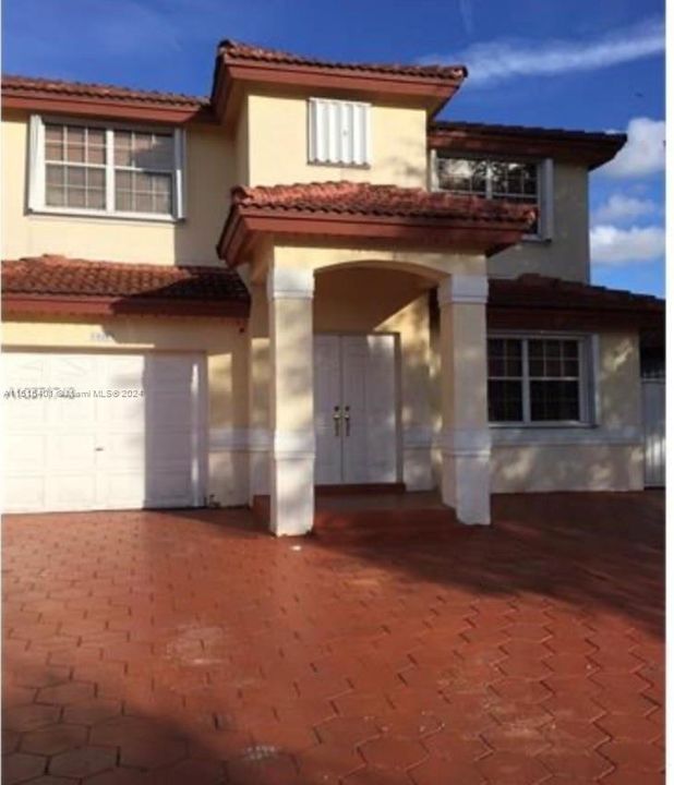 Recently Rented: $3,600 (4 beds, 2 baths, 1912 Square Feet)