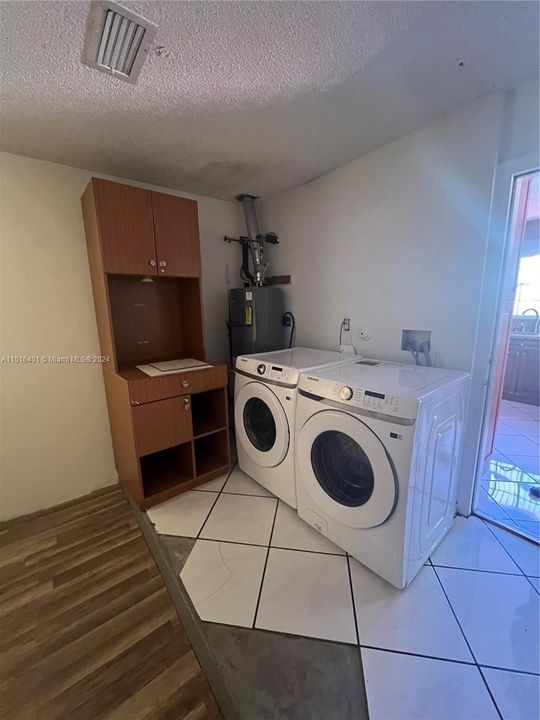 Recently Rented: $3,600 (4 beds, 2 baths, 1912 Square Feet)